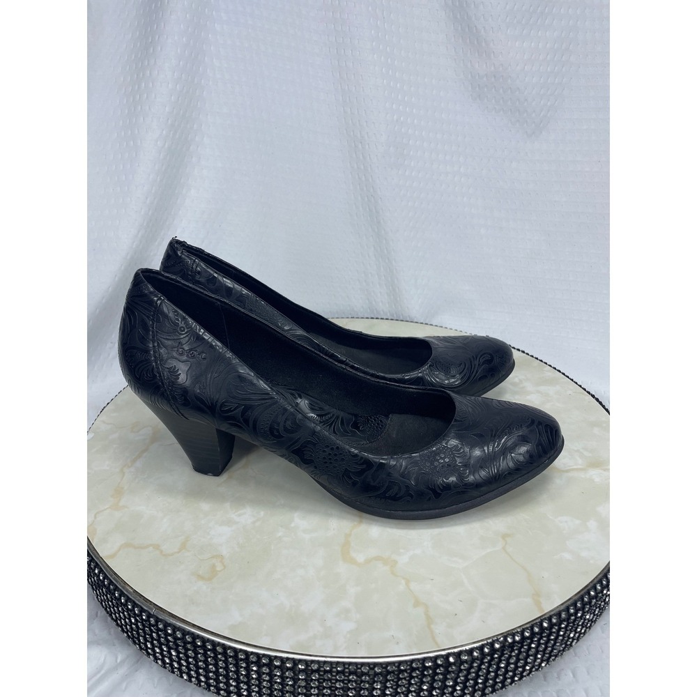 b.o.c. Born Concept Floral Embossed Heels Pumps Womens 8 Black Round Toe Shoes